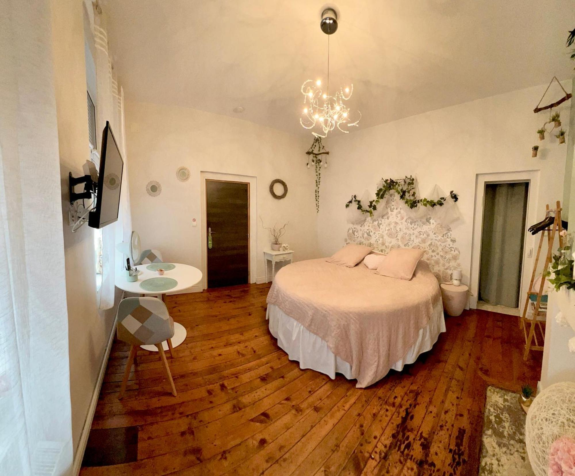 Bed and Breakfast Domaine Des Anges à Avesnes-sur-Helpe Extérieur photo