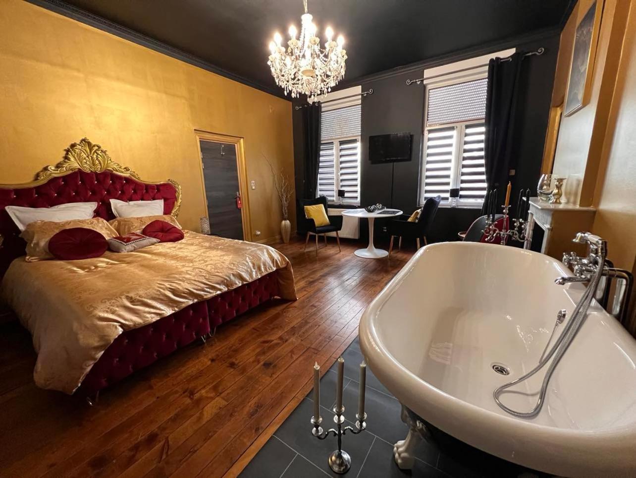 Bed and Breakfast Domaine Des Anges à Avesnes-sur-Helpe Extérieur photo